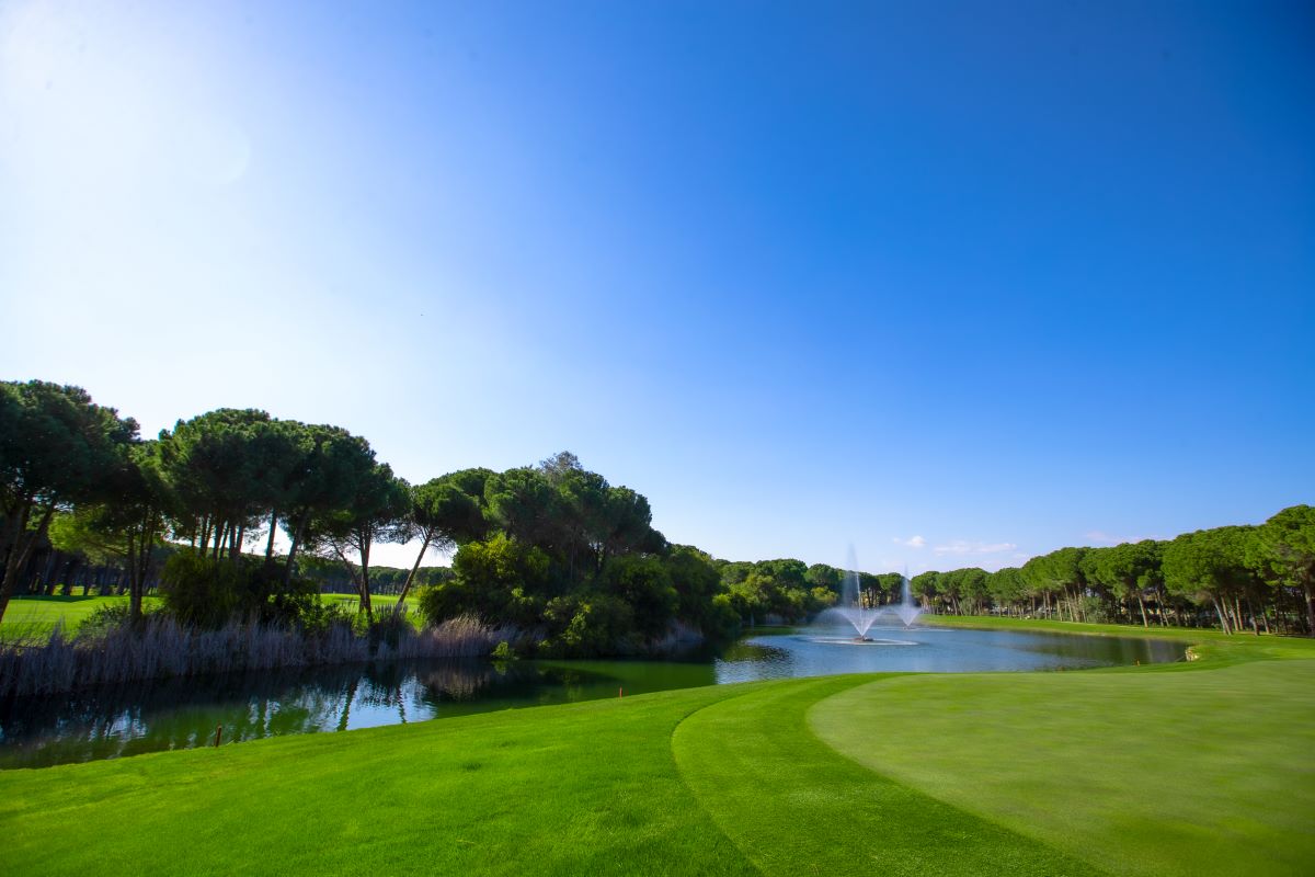 Blue sky over Montgomerie Maxx Royal Golf Course