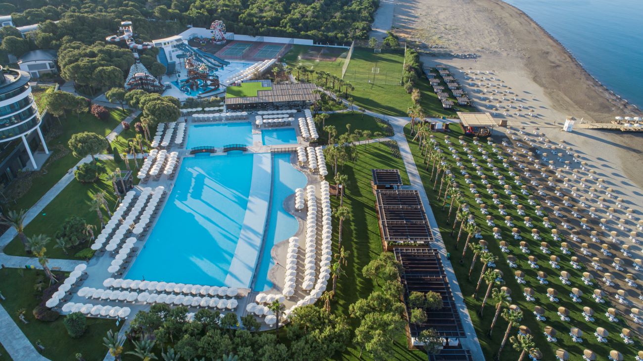 Swimming pool facing the beach at Voyage Belek Golf And Spa