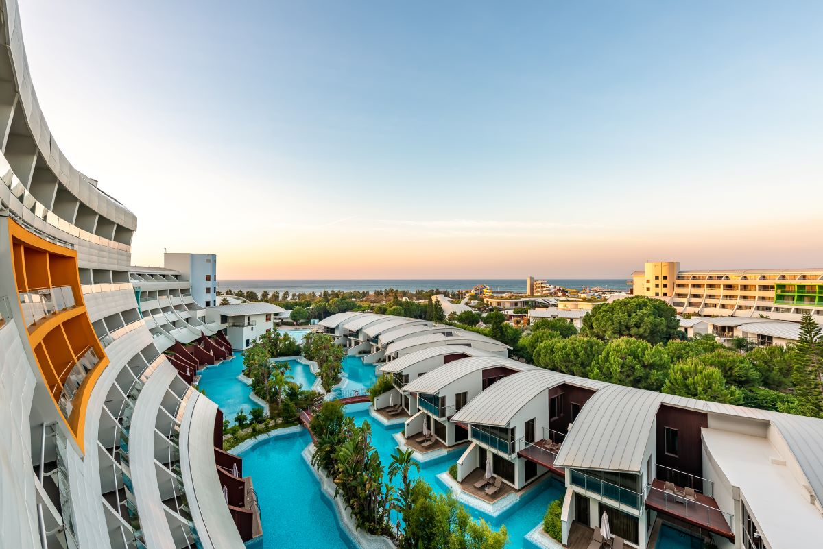 Swim up rooms at Cornelia Diamond Resort