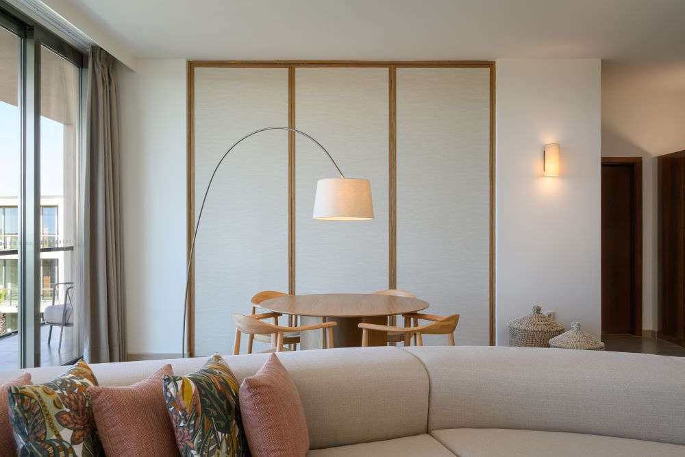 Living area with lamp in the background at The Westin Algarve Salgados Beach Resort