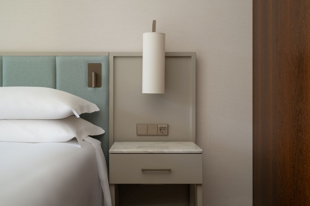 Bedside table and lamp at Marriott Residences Salgados Resort