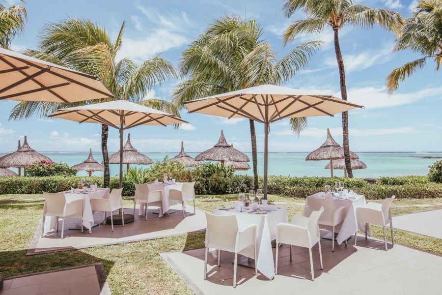 Al fresco dining at Ambre Mauritius resort