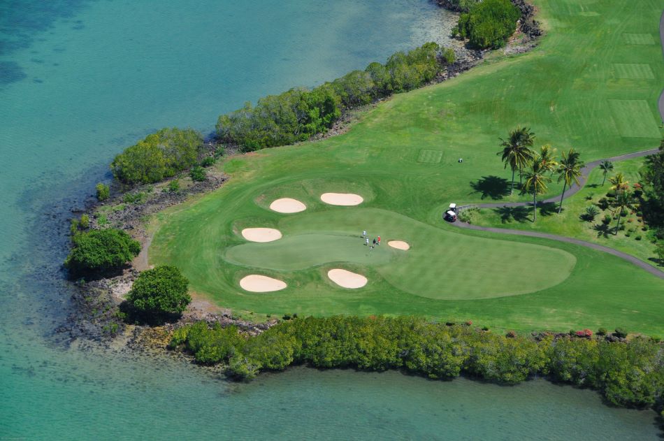 Bunkers around the putting green at Anahita Golf in Mauritius