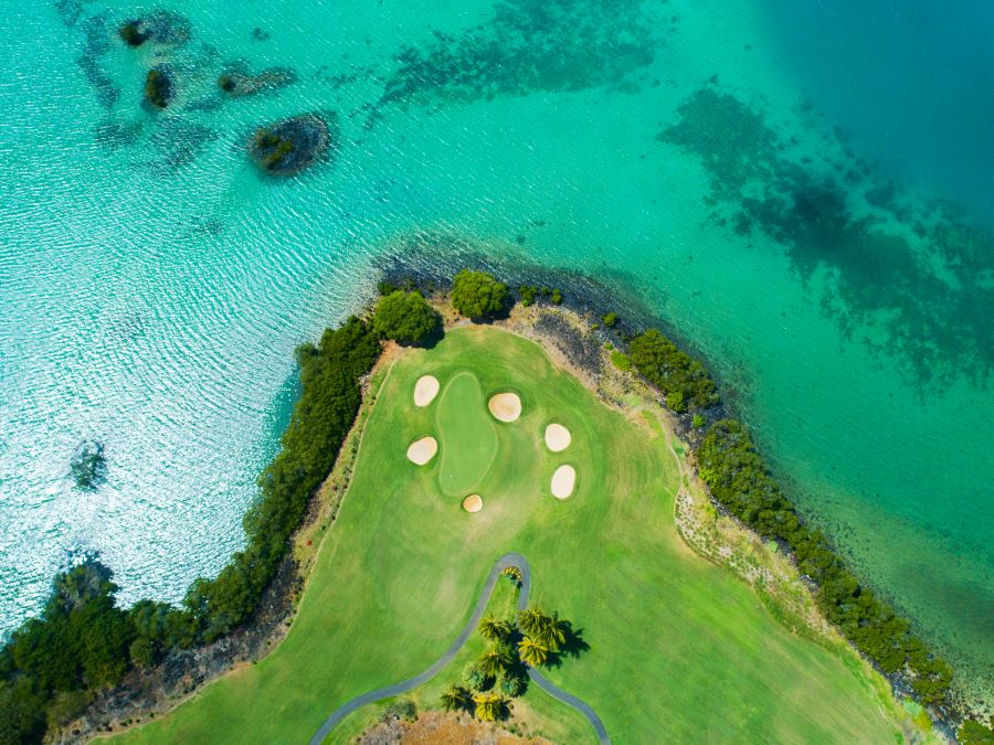 Turquoise water surrounding Anahita Golf Club