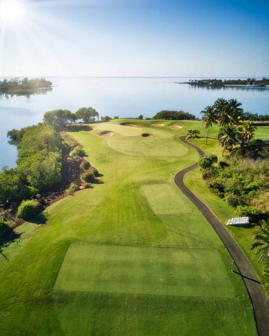 View of Indian Ocean at the end of Anahita Golf