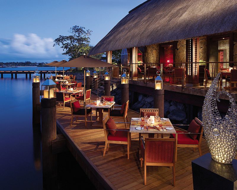 Restaurant in the evening at Four Seasons Resort Mauritius at Anahita