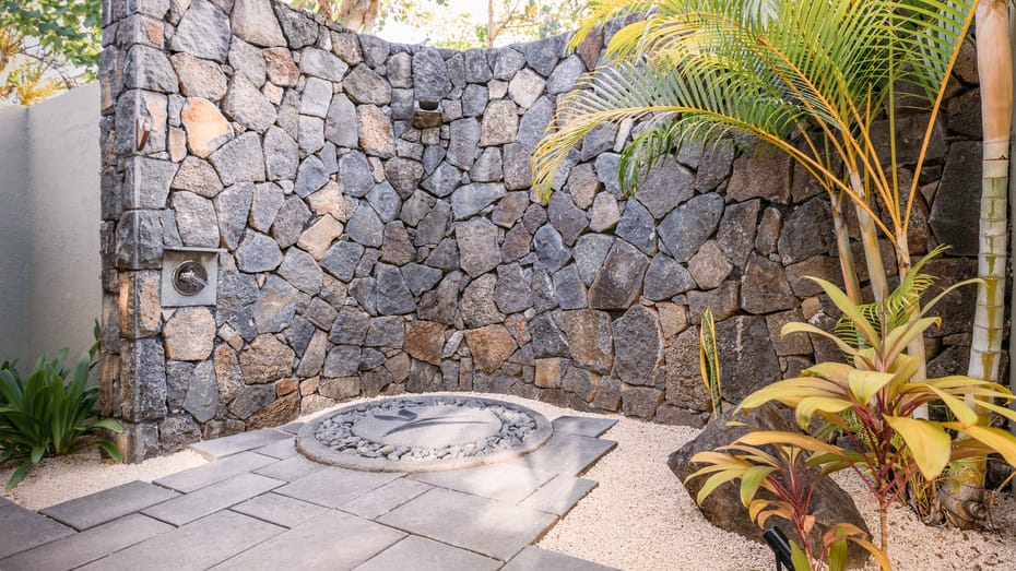 Outdoor shower in Four Seasons Resort Mauritius at Anahita