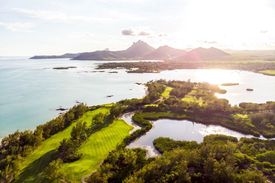 Indian Ocean surrounding the course at Ile aux Cerfs Golf Club