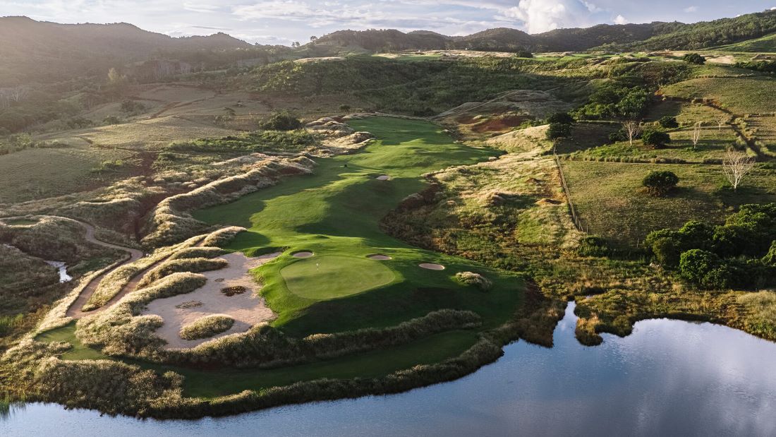 La Reserve Golf Links in Mauritius by blue lake