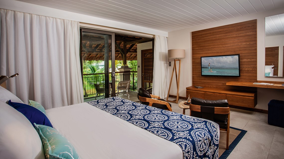 Bedroom at Paradis Beachcomber Golf Resort & Spa