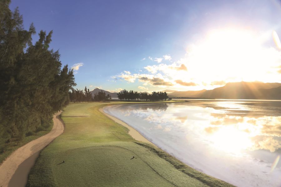 Sea running next to Paradis Golf Club in Mauritius