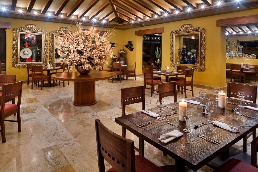 Flowers in the middle of the restaurant at Melia Caribe Beach Resort in the Dominican Republic